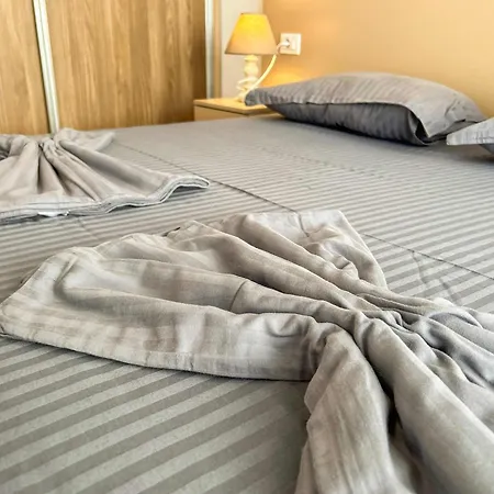 Apartment 1 Bedroom 818